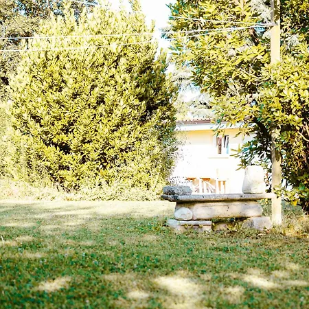 Konukevi Borgo Tarapino Campagna 3*