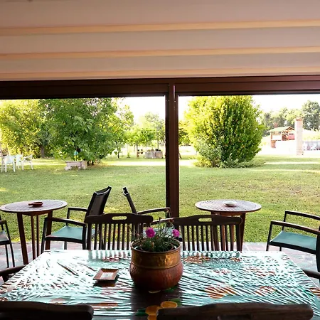 Borgo Tarapino Campagna 게스트하우스 3*