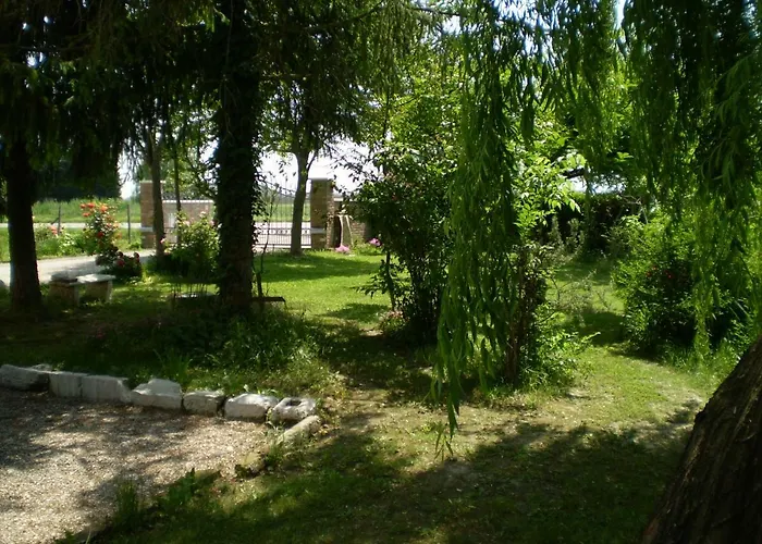 Gæstehus Borgo Tarapino Campagna 3*